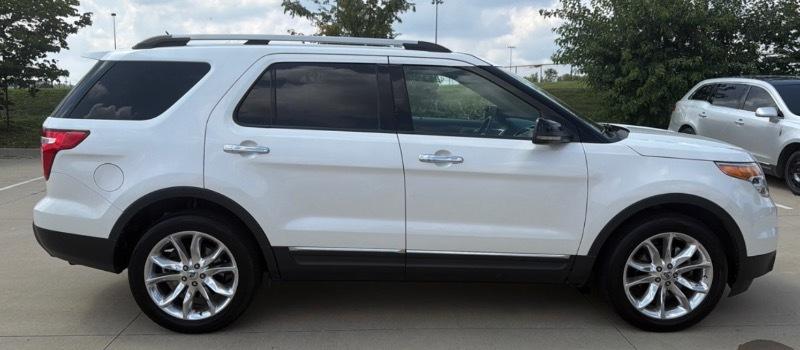 Ford Explorer XLT 4WD 2011