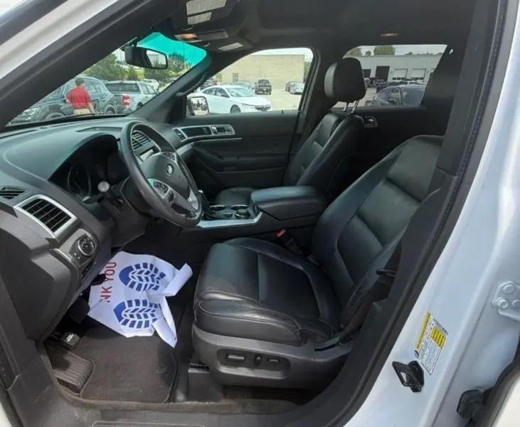 Ford Explorer XLT 4WD 2011