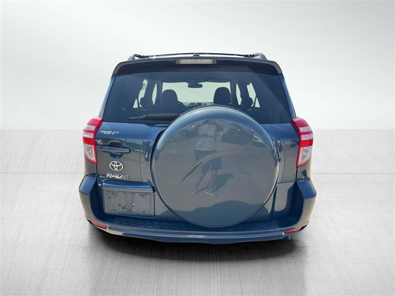 Toyota RAV4 Base 2011