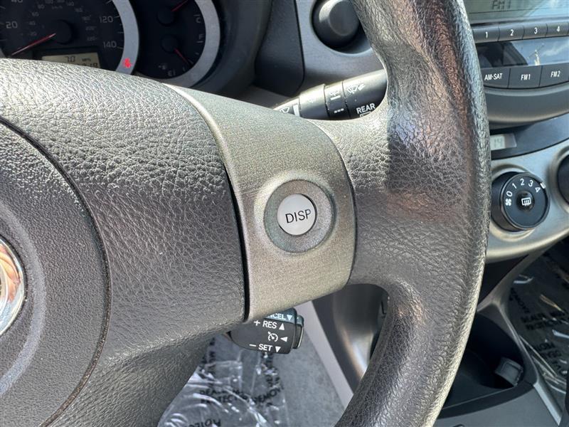 Toyota RAV4 Base 2011