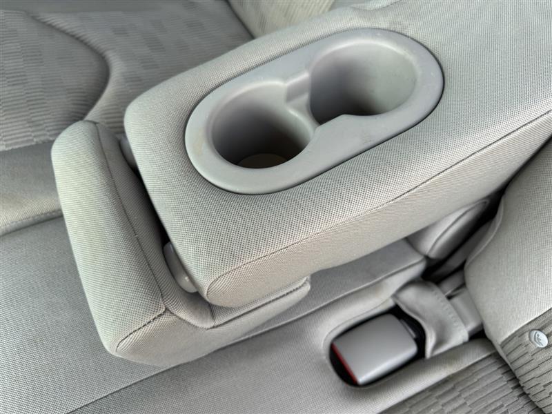 Toyota RAV4 Base 2011
