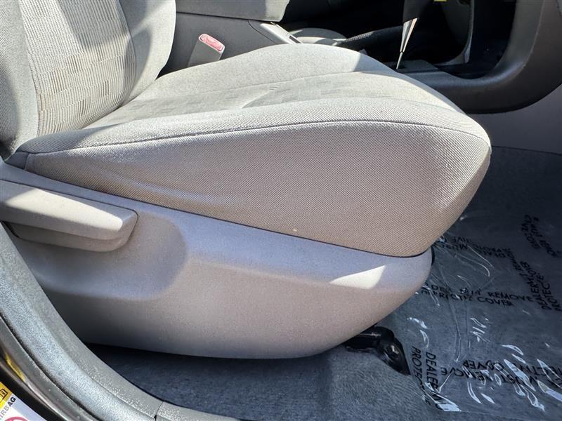 Toyota RAV4 Base 2011