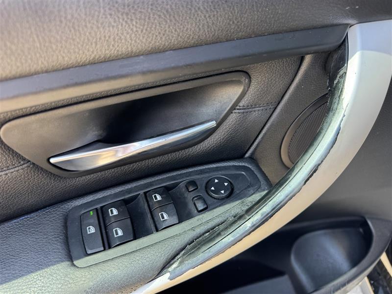 BMW 3-Series 320i xDrive 2015