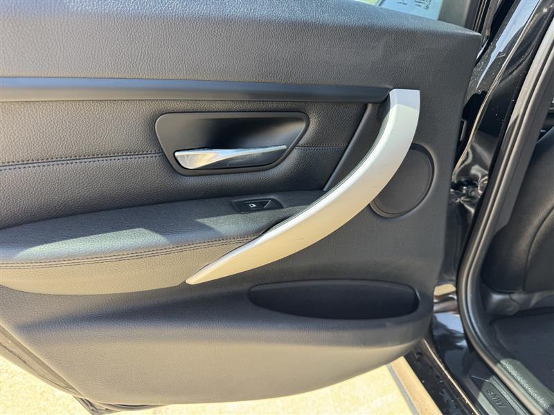 BMW 3-Series 320i xDrive 2015