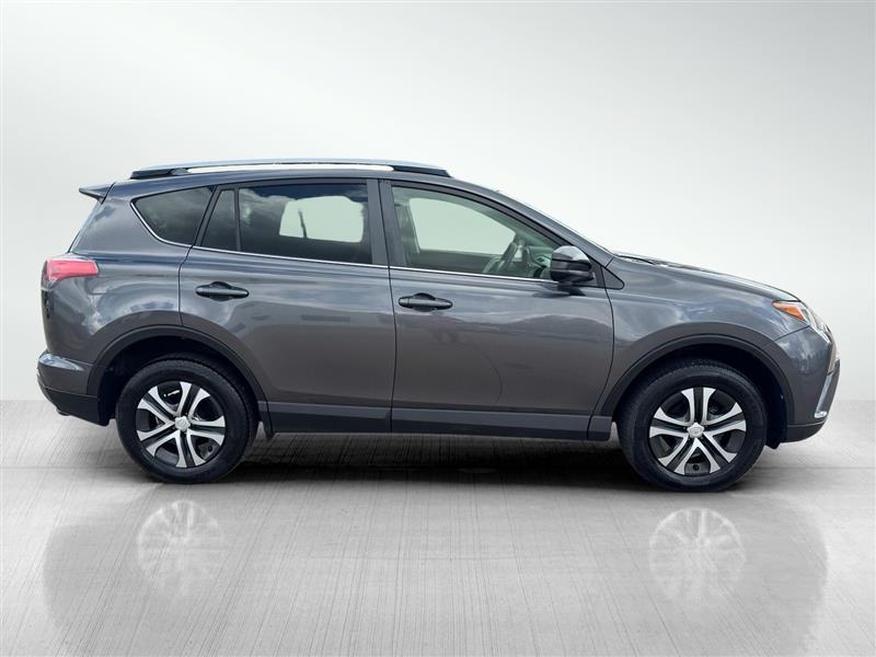 Toyota RAV4 LE AWD 2016