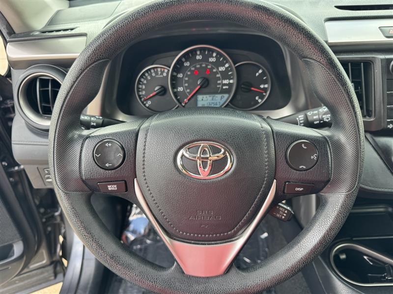 Toyota RAV4 LE AWD 2016