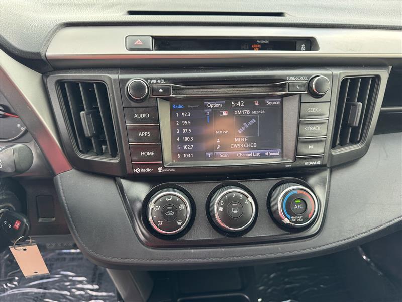 Toyota RAV4 LE AWD 2016