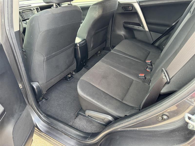 Toyota RAV4 LE AWD 2016