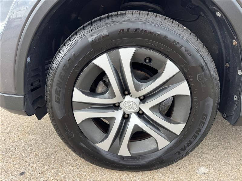 Toyota RAV4 LE AWD 2016