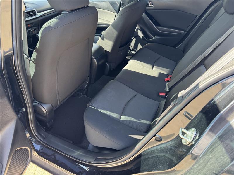 Mazda MAZDA3 Sport 4D Sedan 2017