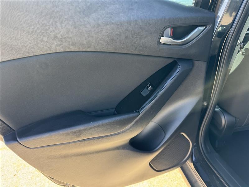 Mazda MAZDA3 Sport 4D Sedan 2017