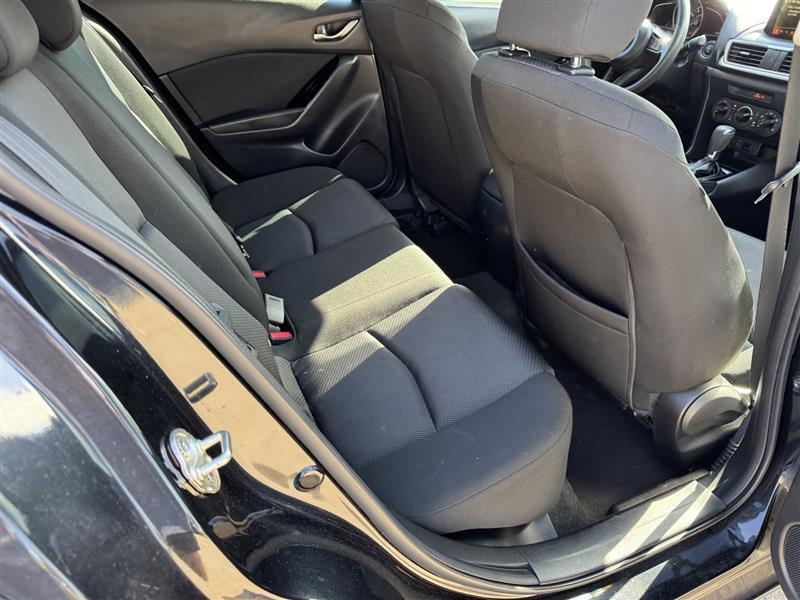 Mazda MAZDA3 Sport 4D Sedan 2017