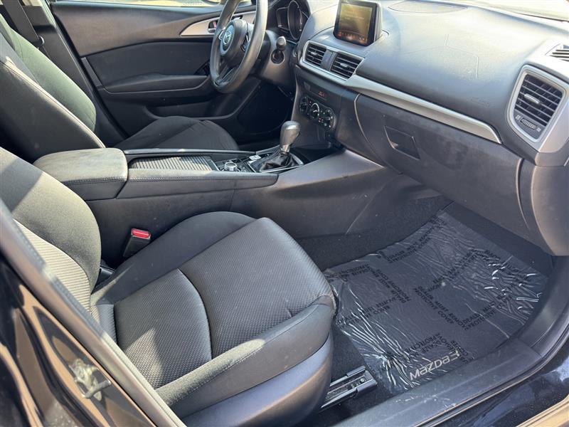 Mazda MAZDA3 Sport 4D Sedan 2017