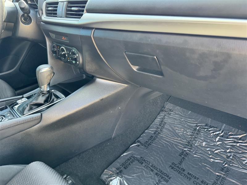 Mazda MAZDA3 Sport 4D Sedan 2017