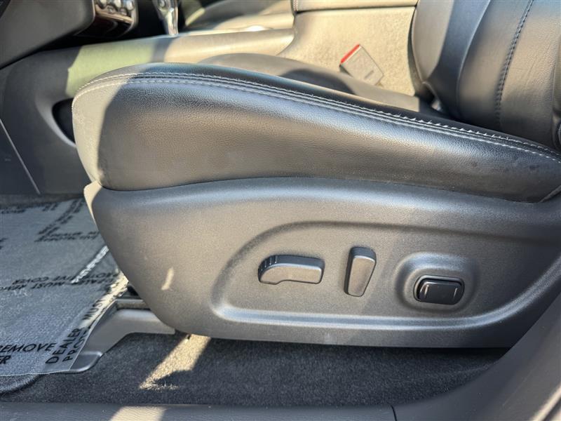 Nissan Pathfinder SL 2015