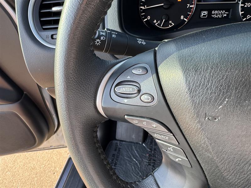 Nissan Pathfinder SL 2015