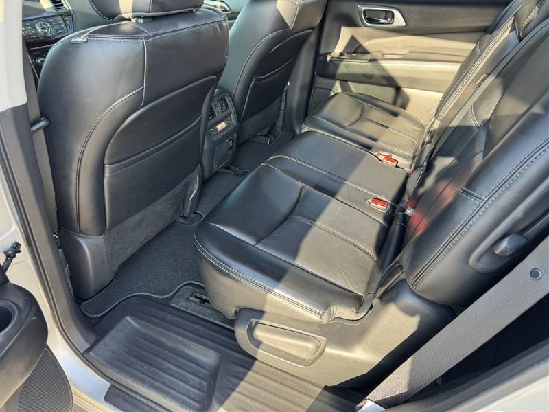 Nissan Pathfinder SL 2015