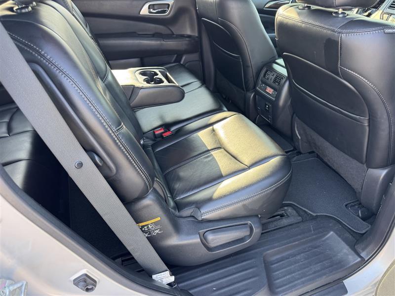 Nissan Pathfinder SL 2015