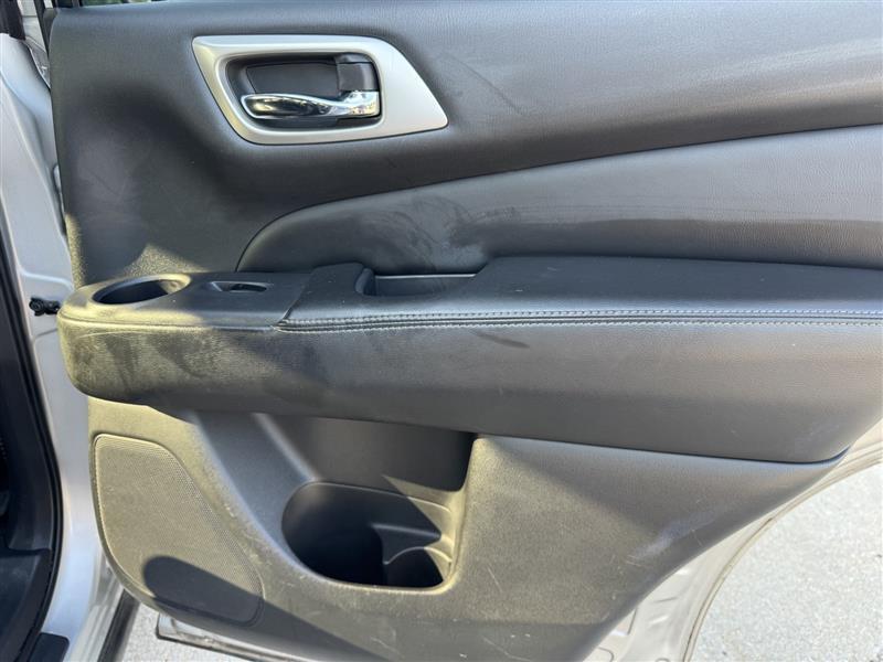 Nissan Pathfinder SL 2015