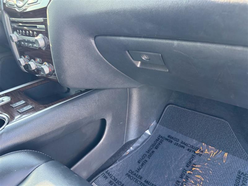 Nissan Pathfinder SL 2015