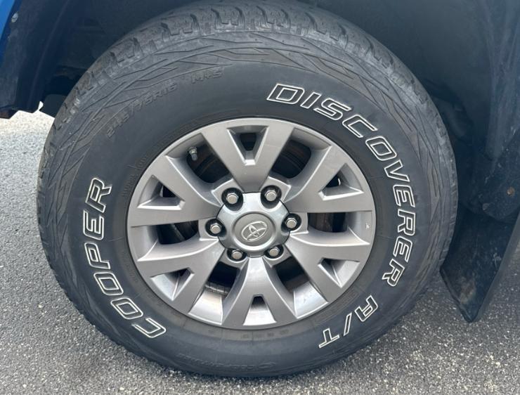 Toyota Tacoma SR5 Double Cab 4WD V6 2016