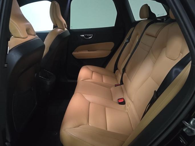 Volvo XC60 T6 Momentum AWD 2019