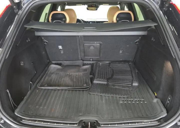 Volvo XC60 T6 Momentum AWD 2019
