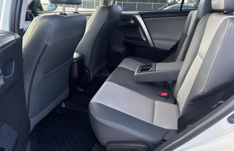 Toyota RAV4 Limited FWD 2014