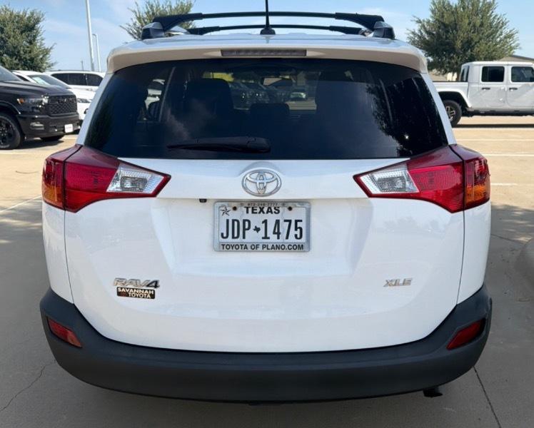 Toyota RAV4 XLE FWD 2014