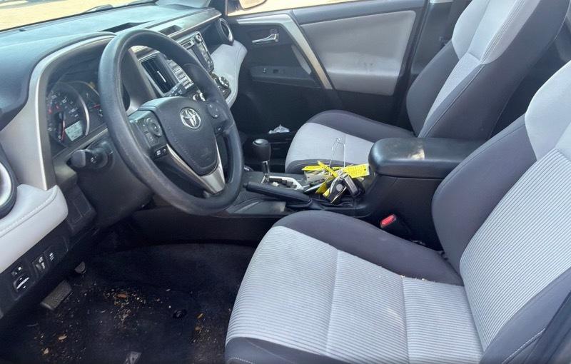 Toyota RAV4 XLE FWD 2014