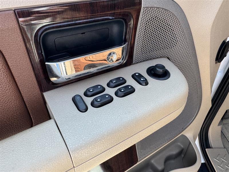 Ford F-150 King Ranch SuperCrew 4WD 2006