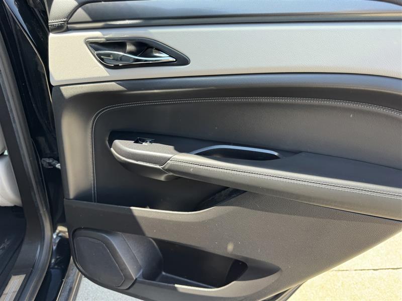 Cadillac SRX Standard FWD 2016
