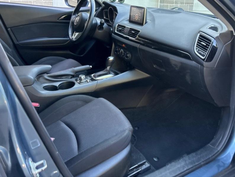 Mazda MAZDA3 i Touring 4D Hatchback 2015