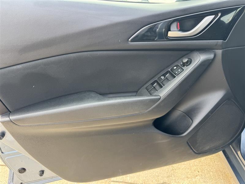 Mazda MAZDA3 i Touring 4D Hatchback 2015