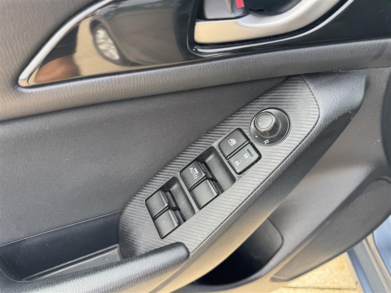 Mazda MAZDA3 i Touring 4D Hatchback 2015
