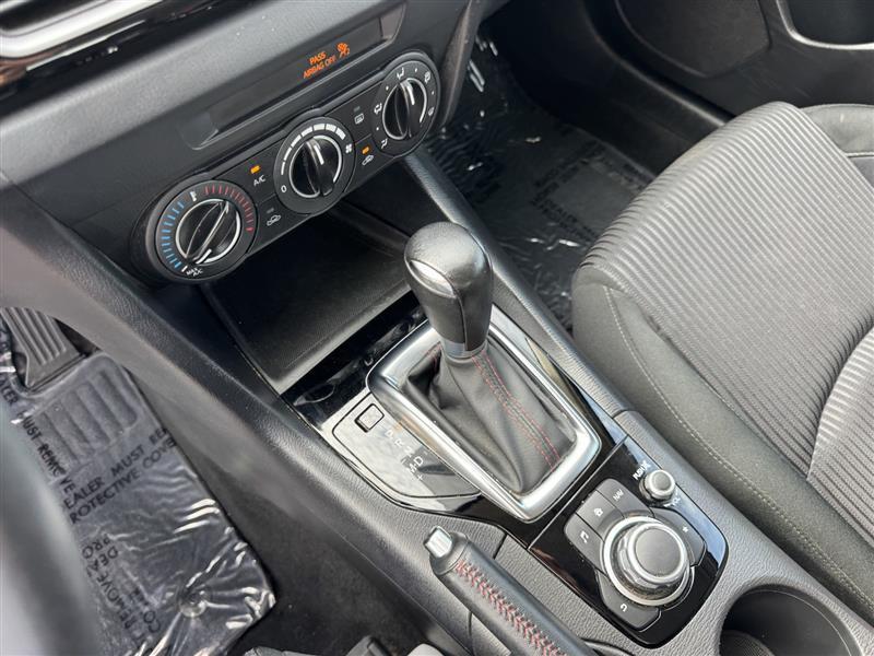 Mazda MAZDA3 i Touring 4D Hatchback 2015
