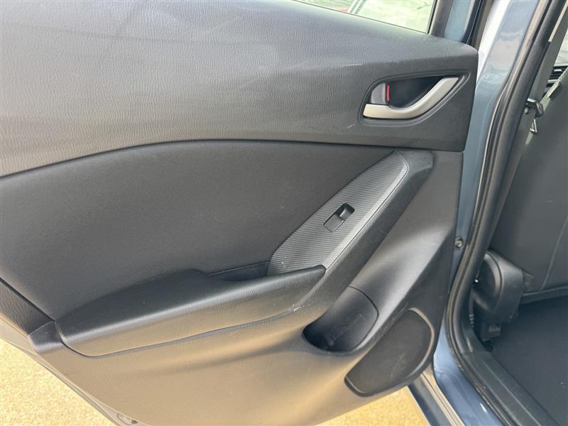 Mazda MAZDA3 i Touring 4D Hatchback 2015