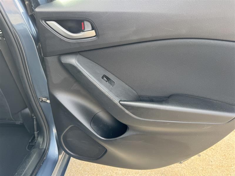 Mazda MAZDA3 i Touring 4D Hatchback 2015