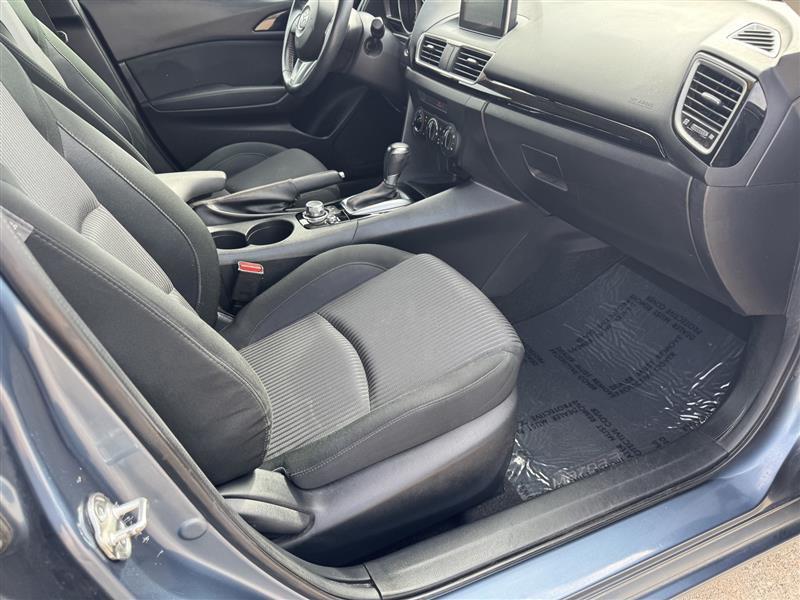 Mazda MAZDA3 i Touring 4D Hatchback 2015