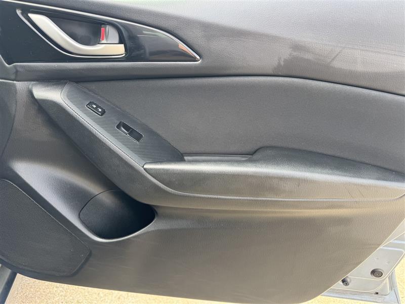 Mazda MAZDA3 i Touring 4D Hatchback 2015