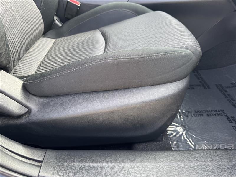 Mazda MAZDA3 i Touring 4D Hatchback 2015
