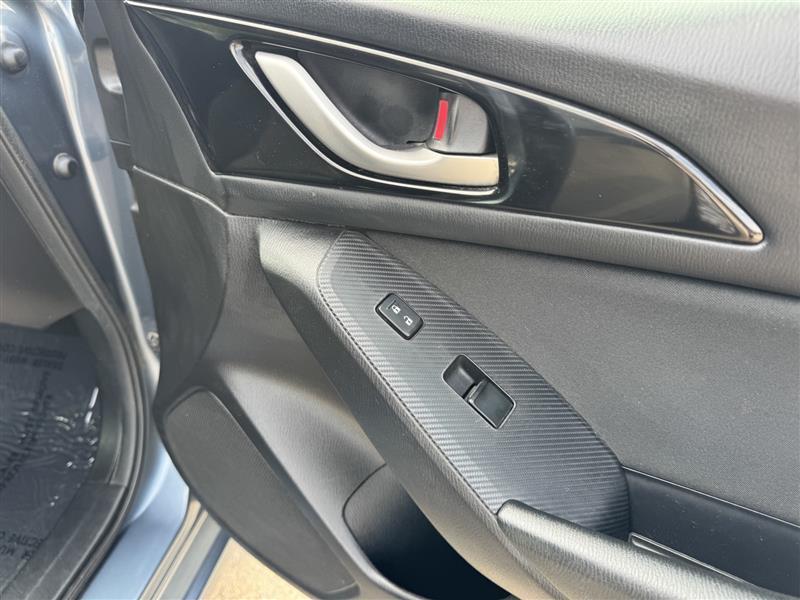 Mazda MAZDA3 i Touring 4D Hatchback 2015