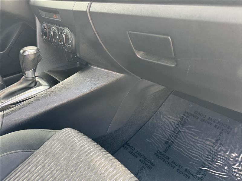 Mazda MAZDA3 i Touring 4D Hatchback 2015