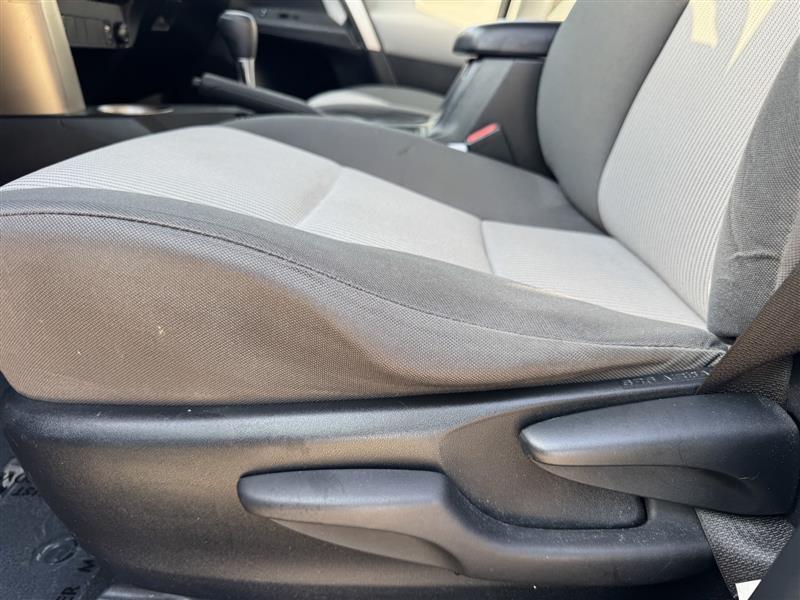 Toyota RAV4 LE AWD 2014