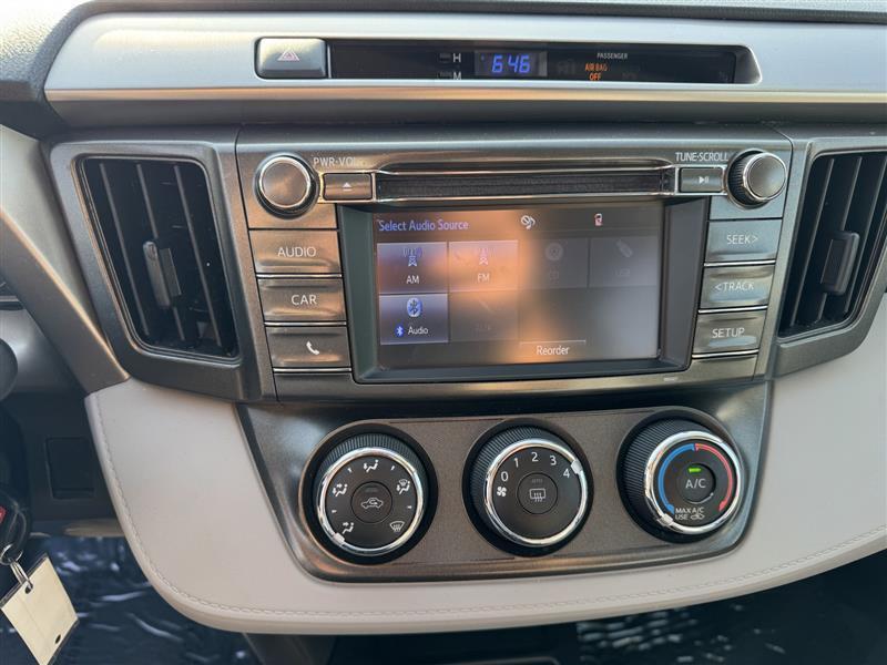 Toyota RAV4 LE AWD 2014