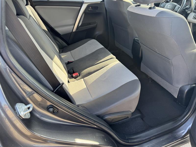 Toyota RAV4 LE AWD 2014