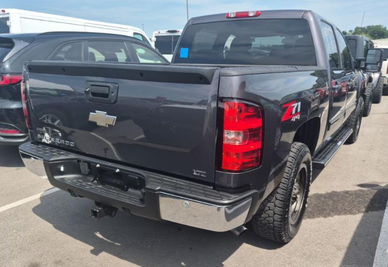 Chevrolet Silverado 1500 LTZ Z71 Crew Cab 4WD 2010