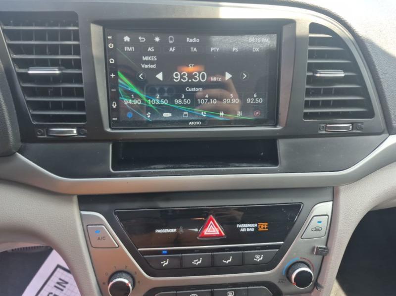 Hyundai Elantra SE 2017