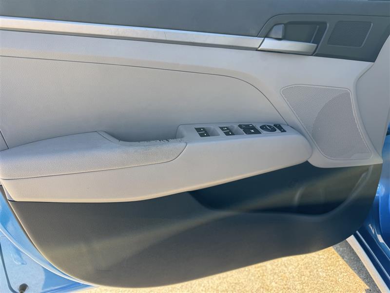 Hyundai Elantra SE 2017