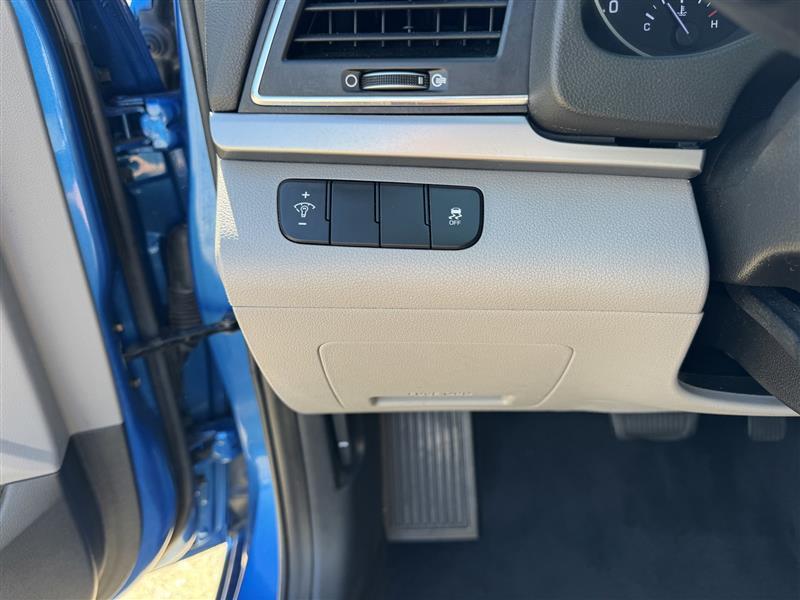 Hyundai Elantra SE 2017
